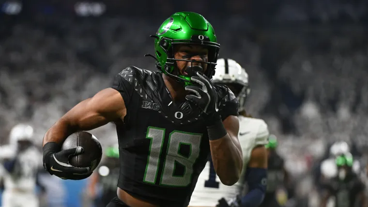Oregon Ducks TE Kenyon Sadiq